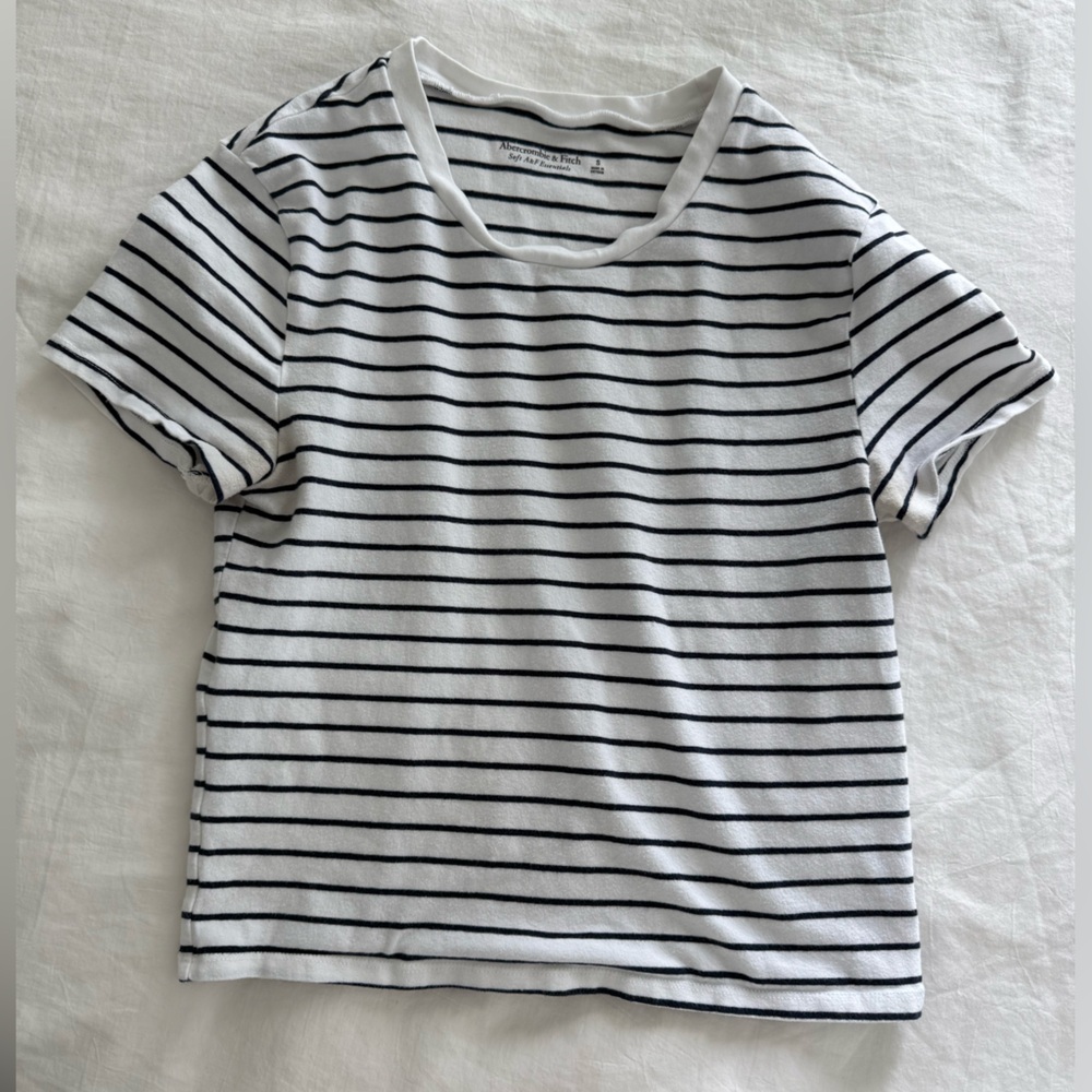 Women's Striped Black and White Top